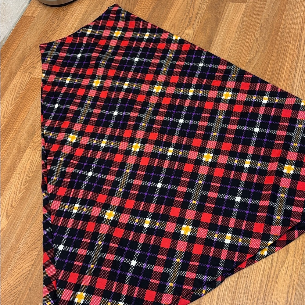 Vintage Beverly Vogue California 1970’s red and black plaid maxi skirt. Size XS.